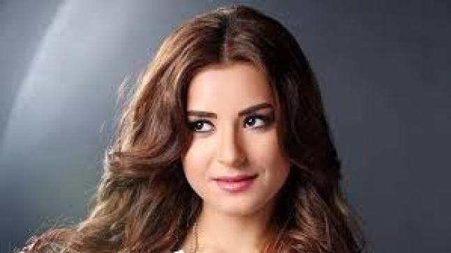 ريهام أيمن تنشر صورة عبر “استوري”.. ملابس كاجوال