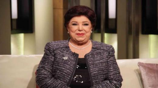 ابنه رجاء الجداوي تنشر صورة لها: “الله يرحمك يا حبيبتي”