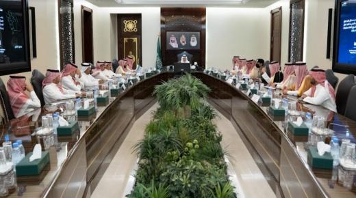 أمير مكة يتابع إزالة الأحياء العشوائية بجدة