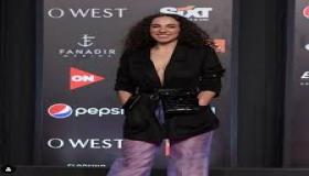 زينب غريب بنطلون شيفون بدون بطانة.. يكشف جسدها