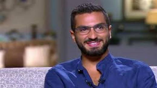 بسبب مهرجان الجونة.. محمد الشرنوبي يسيئ لـ”m.s.a” ويعتذر لطلاب الجامعة