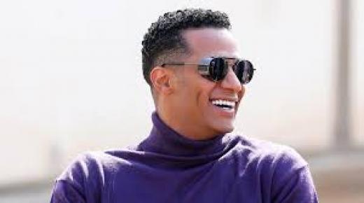 محمد رمضان ينشر صورة من دبي: ثقة في الله نجاح